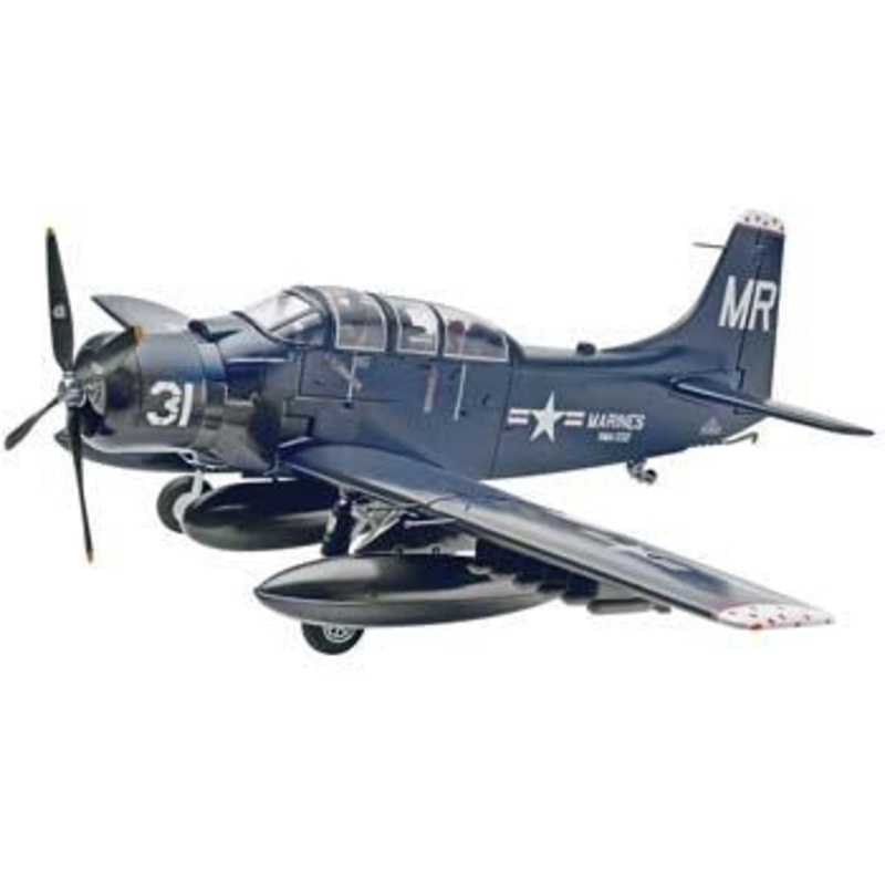 REVELL 85-5327 1/48 Skyraider AD-5 (A-1E)