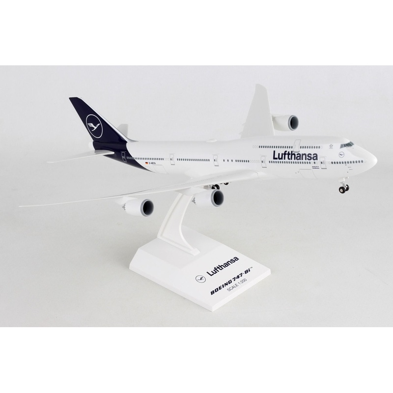 SKYMARKS SKR1040 Lufthansa 747-8I 1/200 with gear New Livery