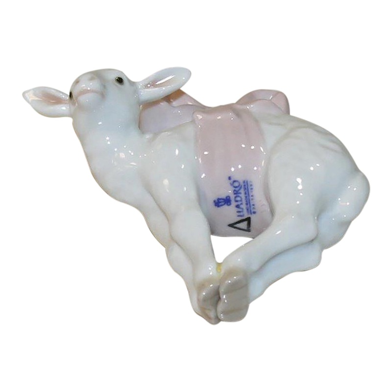 Lladr Figurine: 5969 Nativity Lamb