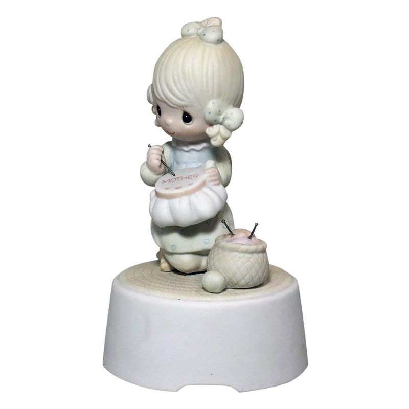 Precious Moments: E-7182 Mother Sew Dear