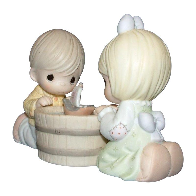Precious Moments: 635290 Club Friendships are Unsinkable | 25 Year Member Commemorative Piece