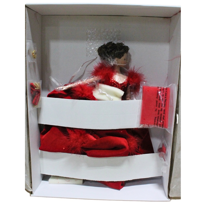 Tonner | Receiving Guests with Melanie | Non-Mint Box