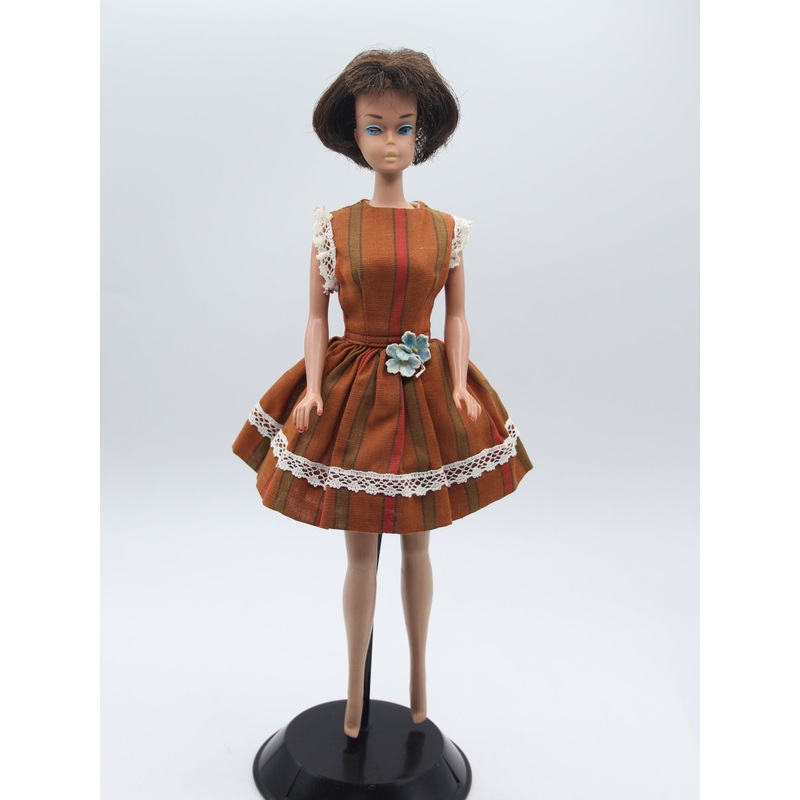 Vintage 1960's Barbie 1070 | Brunette |Bendable Legs | Peach Lips