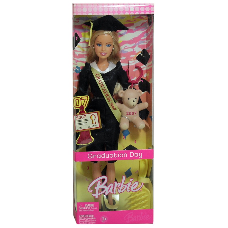 2007 Graduation Day Barbie (J9199) - Blonde hair